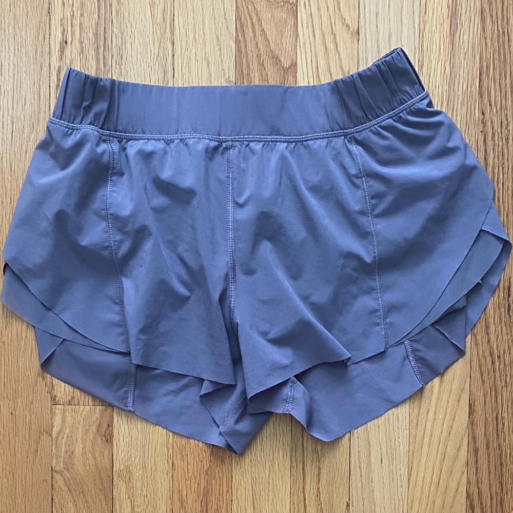 LULULEMON lavender home stretch short SZ 4